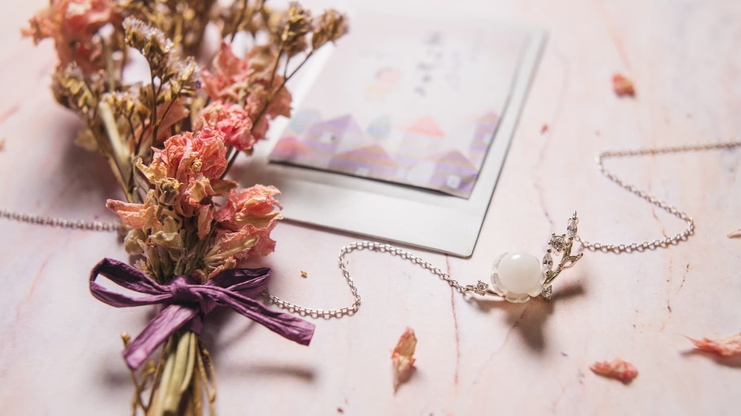 Hajimeteのネックレス「Blossom」